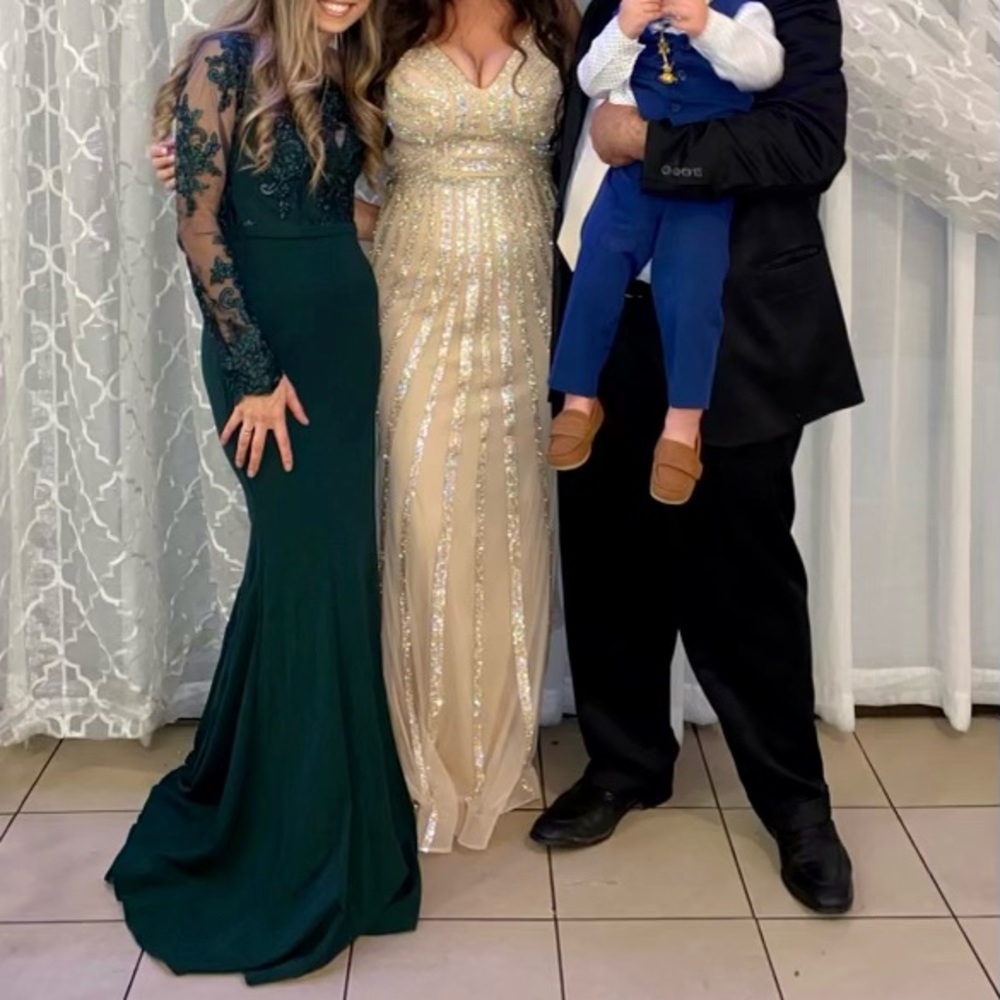 Sleeveless gown